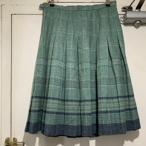 THE DUNEDIN TRADITION BY EDINBURGH WOOLLEN MILL VINTAGE WOOL PLAID SKIRTS - Picture 5 of 8